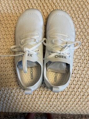 Zero Sneakers